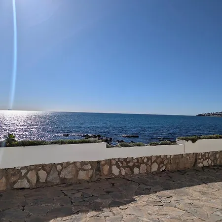 Rise & Shine Beachfront La Cala *